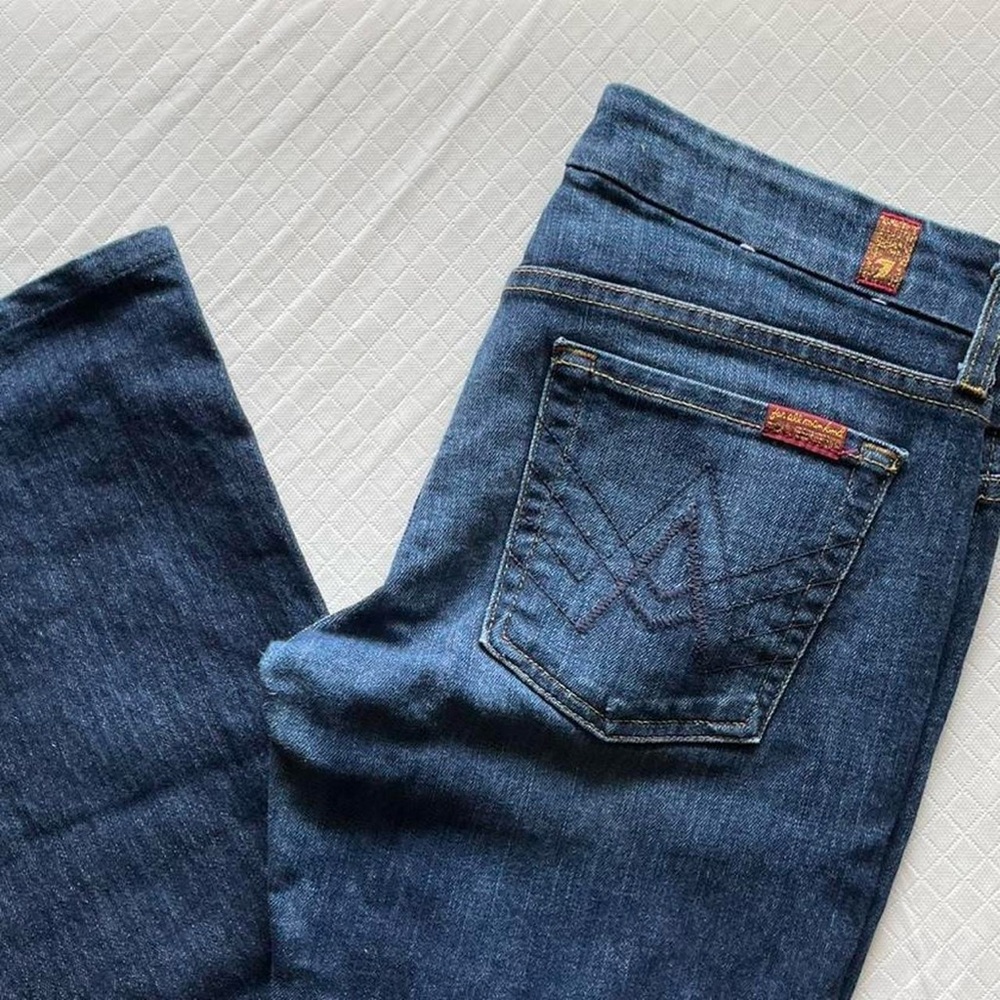7 For All Mankind low rise jeans in a dark wash like new condition